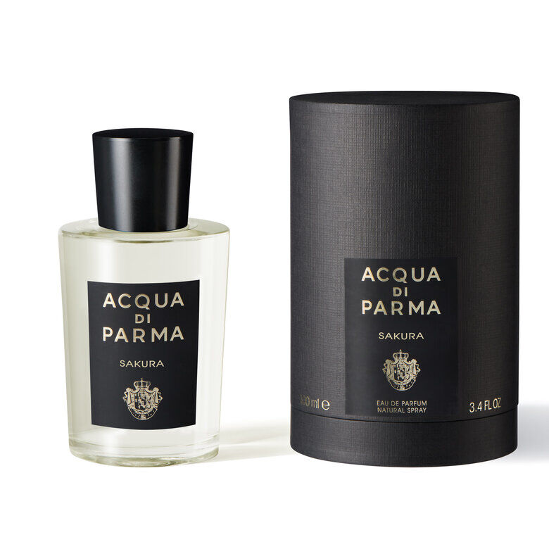 Eau de parfum natural sales spray meaning